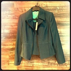 NWT Gorgeous Tahari Suit